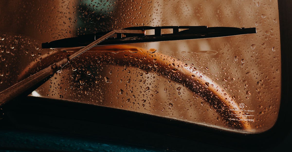 The Science Behind Laminated Windscreens in Automotive Safety